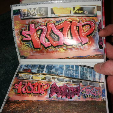 Graffiti Wall - Photo by DerKoeter