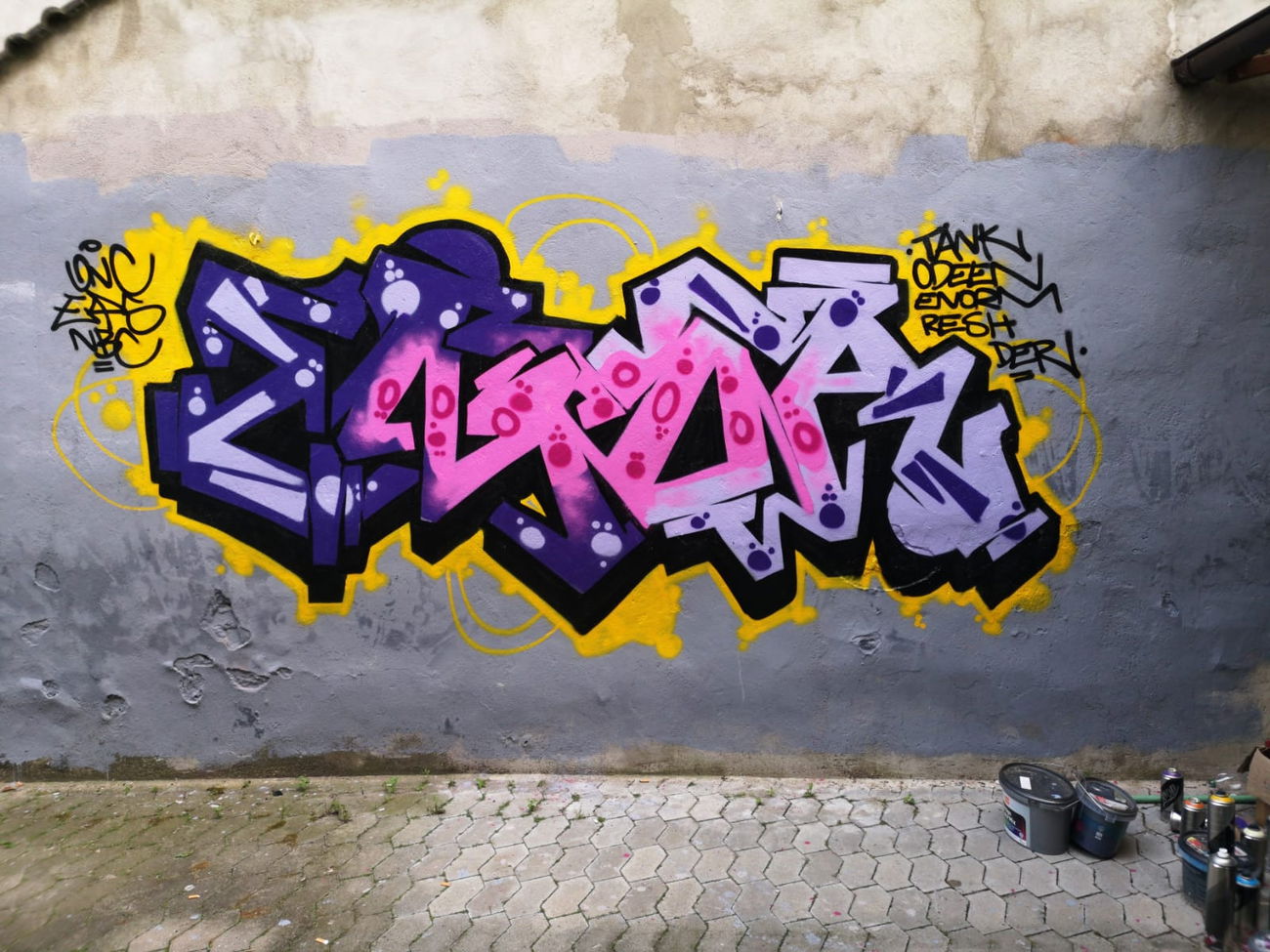Graffiti Wall - Photo by DerKoeter - emor, eqs, onc