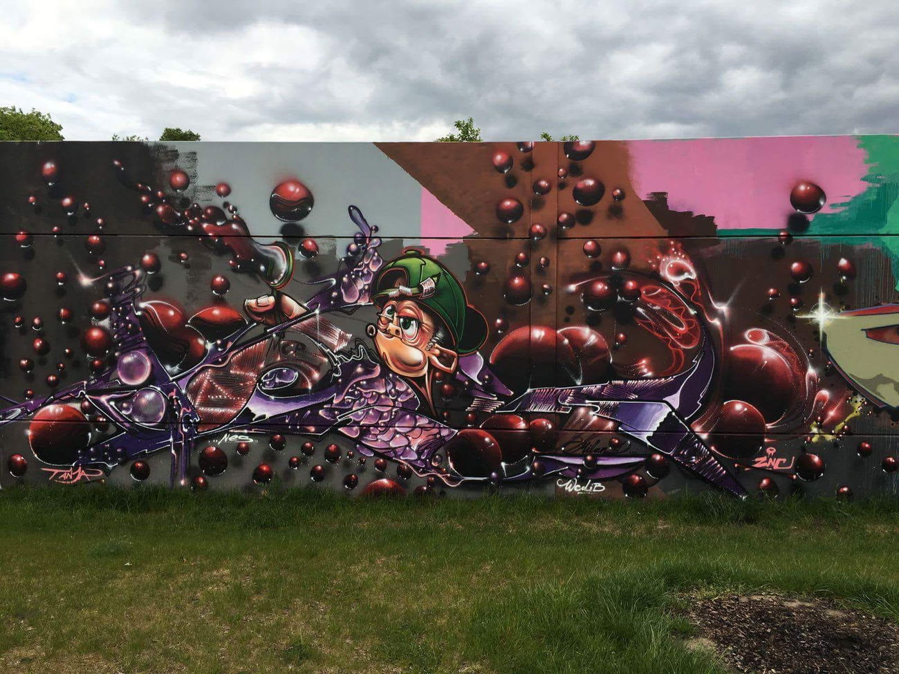 Graffiti Wall - Photo by DerKoeter