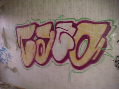 Graffiti Wall - Photo by DerKoeter - cazo, magdeburg