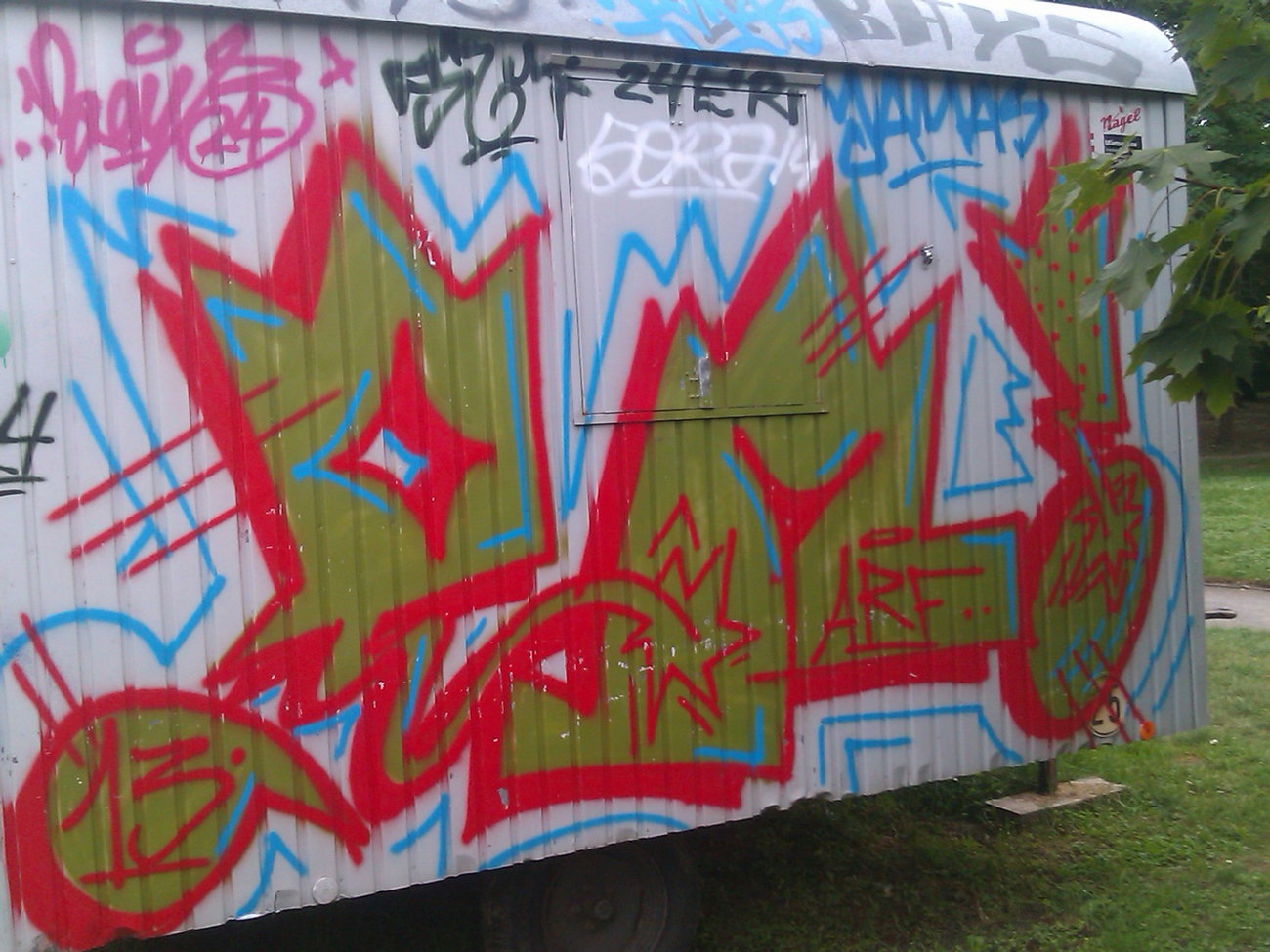 Graffiti Wall - Photo by DerKoeter - pm, arf