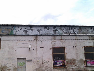 Graffiti Bombing - Photo by DerKoeter - amk, magdeburg, rooftop