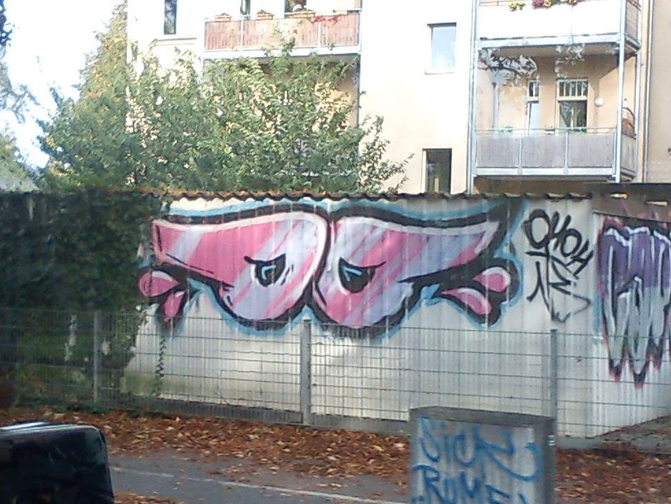 Graffiti Bombing - Photo by DerKoeter - oo, ohoh, crew