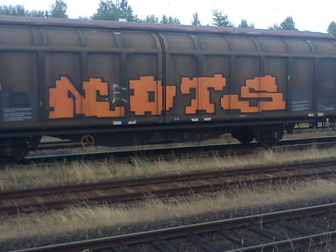 Graffiti Train - Photo by DerKoeter - cargo, helmstedt, nots