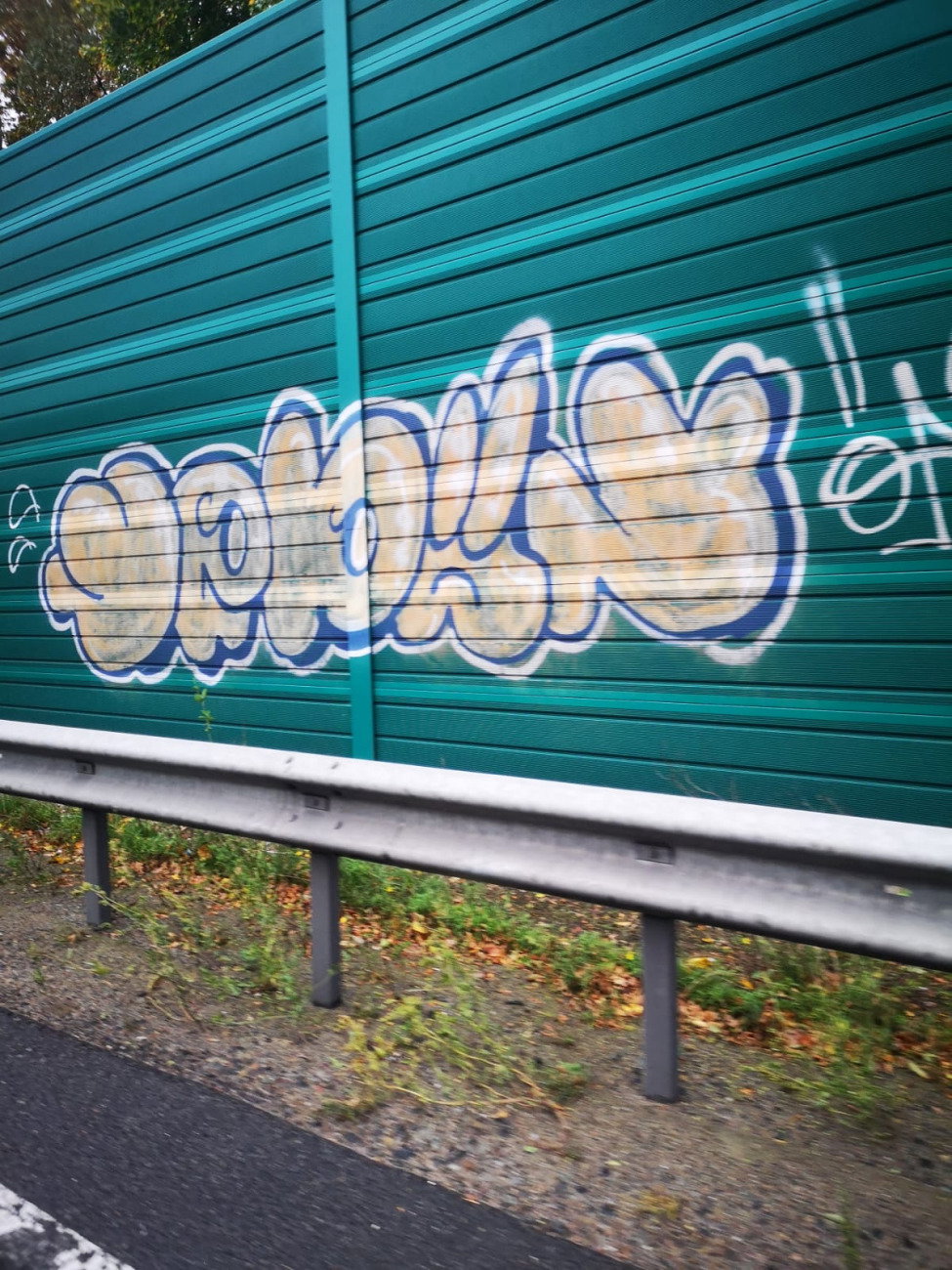 Graffiti Wall - Photo by DerKoeter