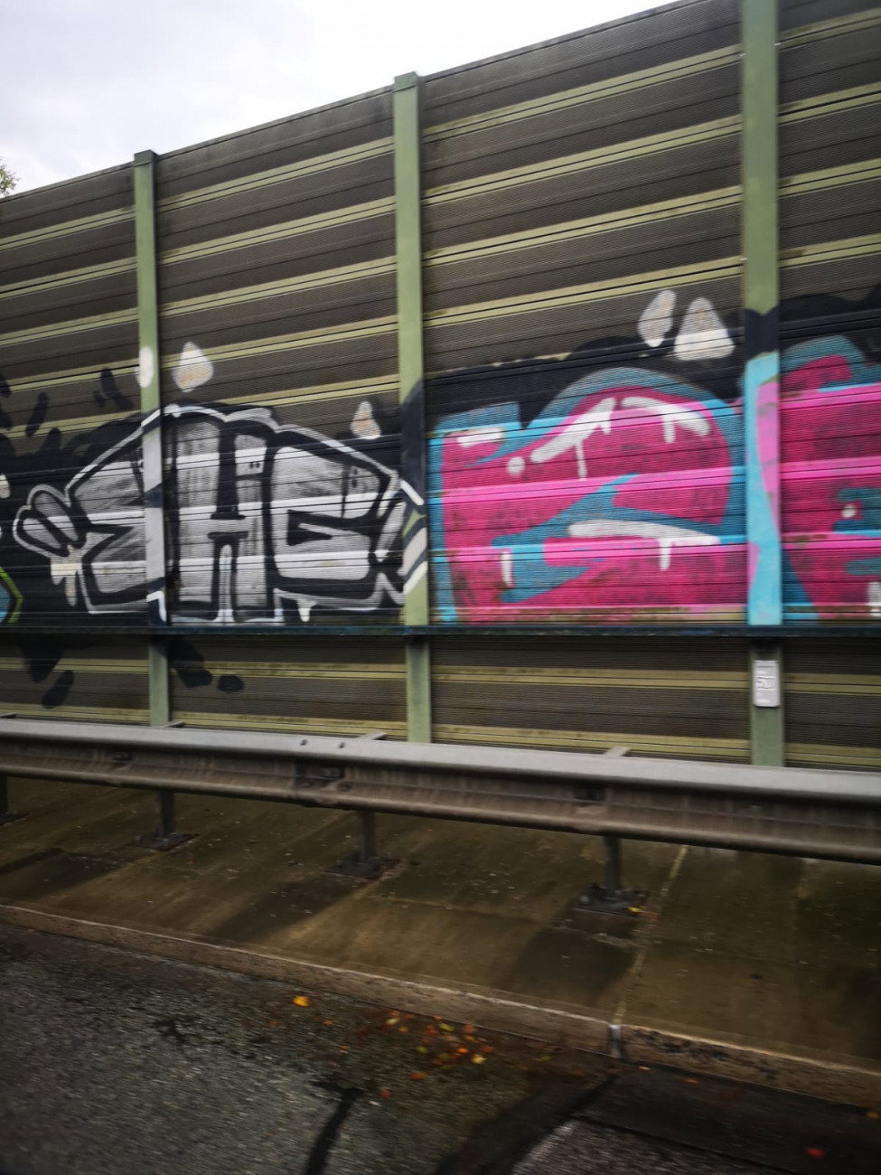 Graffiti Wall - Photo by DerKoeter