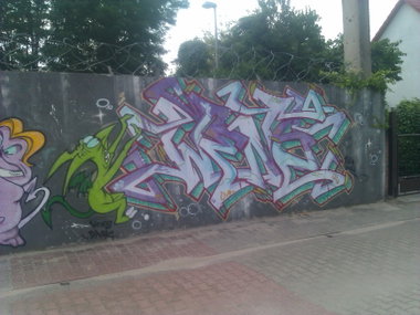 Graffiti Wall - Photo by DerKoeter - wens, magdeburg