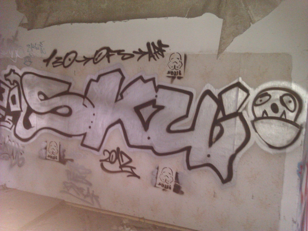 Graffiti Bombing - Photo by DerKoeter - skui, magdeburg (2012)