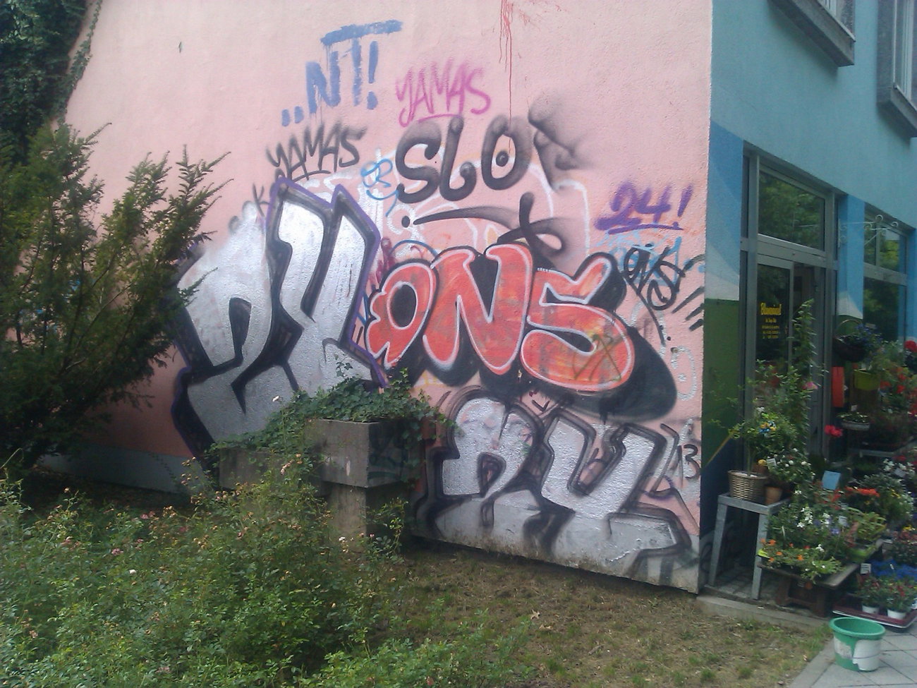 Graffiti Wall - Photo by DerKoeter - 24, 24er, yamas