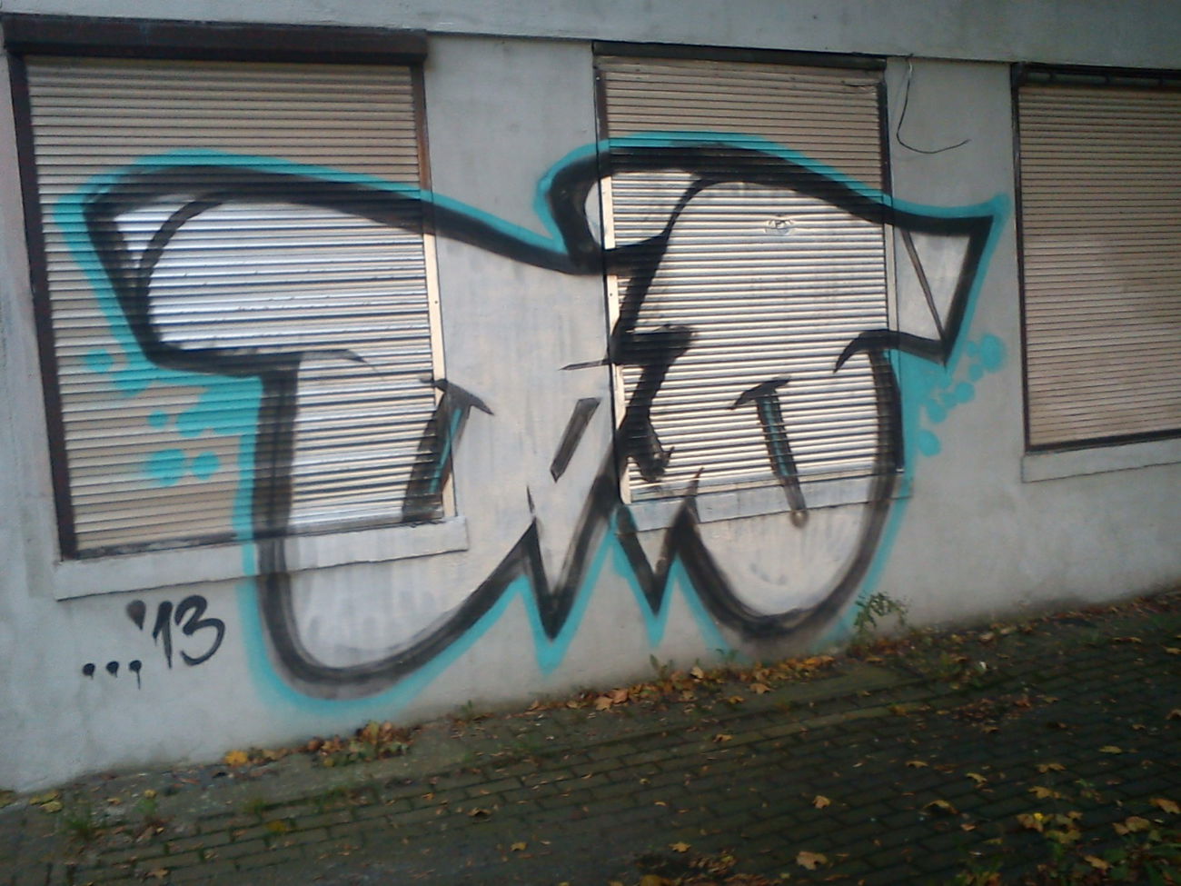 Graffiti Bombing - Photo by DerKoeter - oo, ohoh, crew (2013)