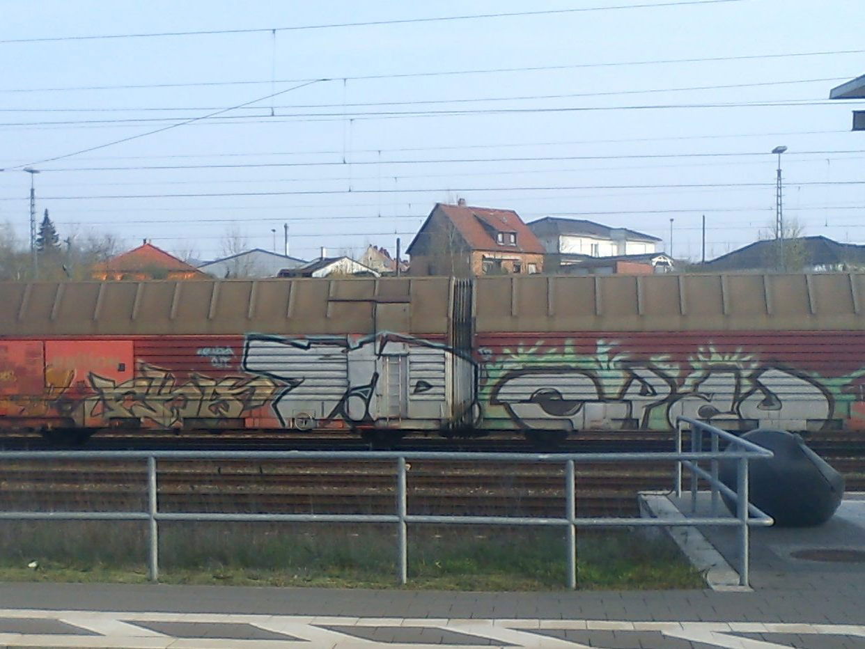 Graffiti Train - Photo by DerKoeter - cargo, helmstedt