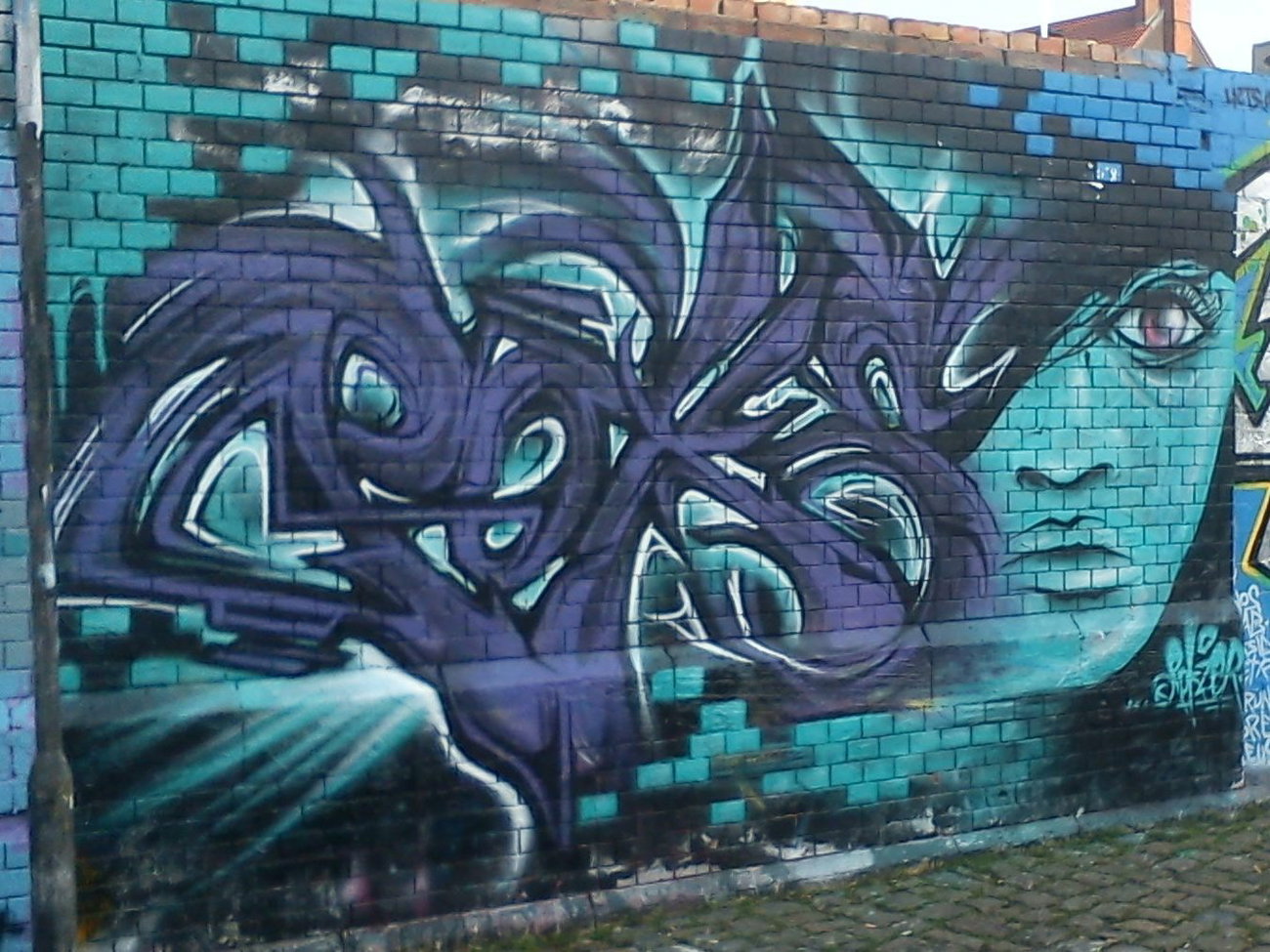 Graffiti Wall - Photo by DerKoeter - poks, pokz, pokzer