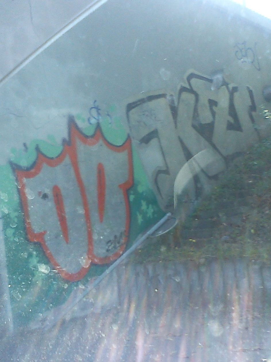 Graffiti Bombing - Photo by DerKoeter - oo, ohoh, crew