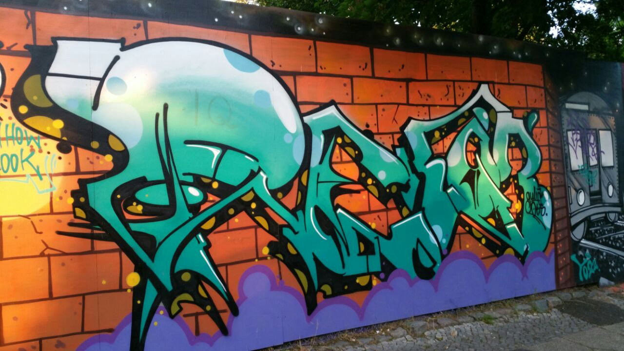 Graffiti Wall - Photo by DerKoeter - berlin