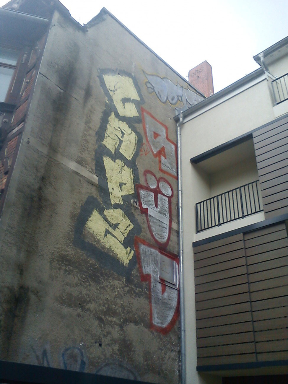 Graffiti Wall - Photo by DerKoeter - capz, oo, ohoh