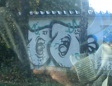 Graffiti Bombing - Photo by DerKoeter - oo, ohoh, crew