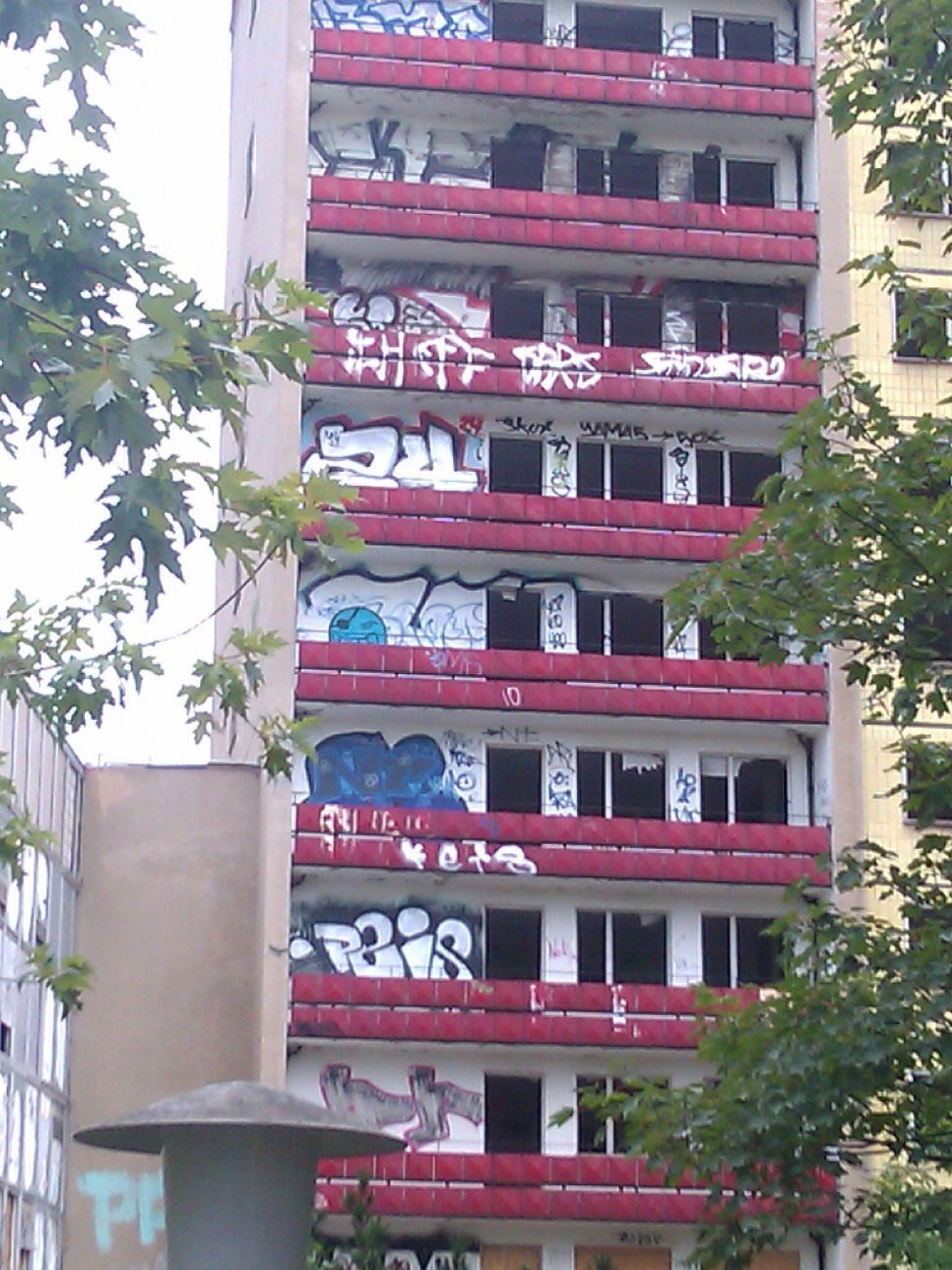 Graffiti Bombing - Photo by DerKoeter - magdeburg, 24, 24er