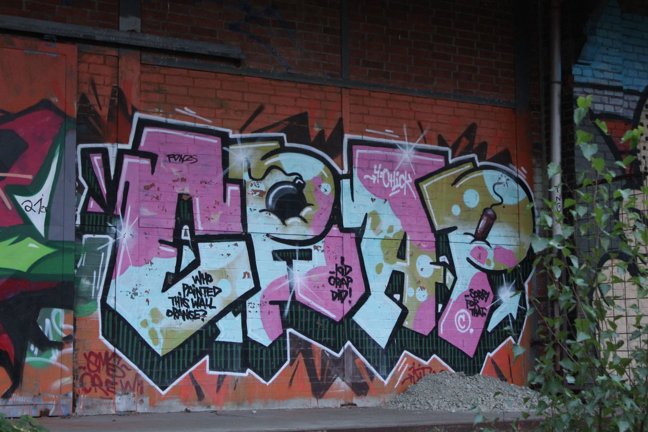 Graffiti Wall - Photo by DerletzteUwe - kidcrap, gms, trainline