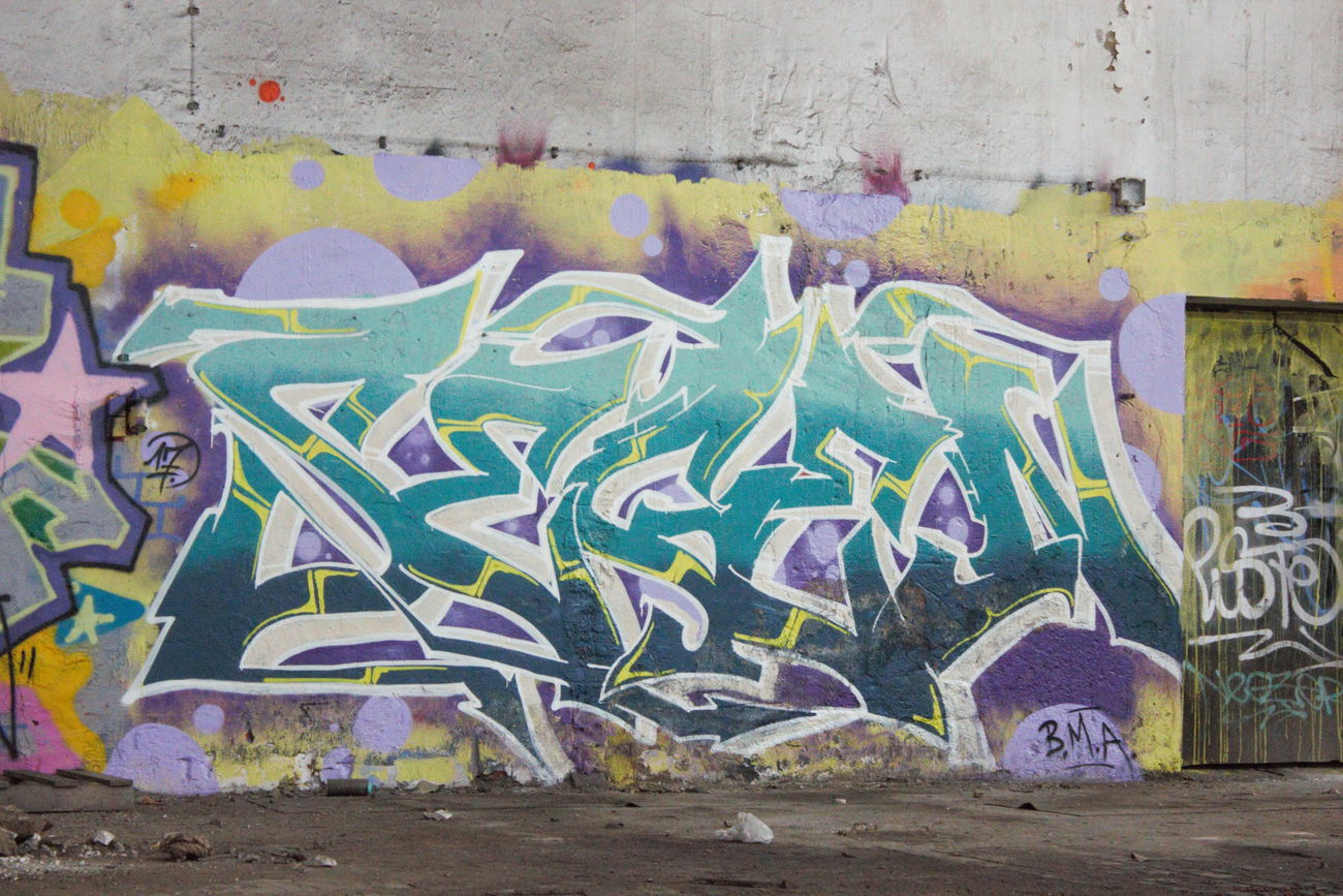 Graffiti Wall - Photo by DerletzteUwe - segen