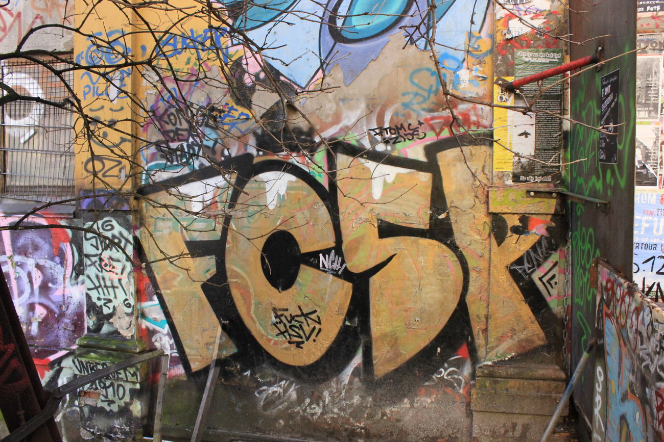 Graffiti Wall - Photo by DerletzteUwe - fcsp, roteflora, schanze (2016)