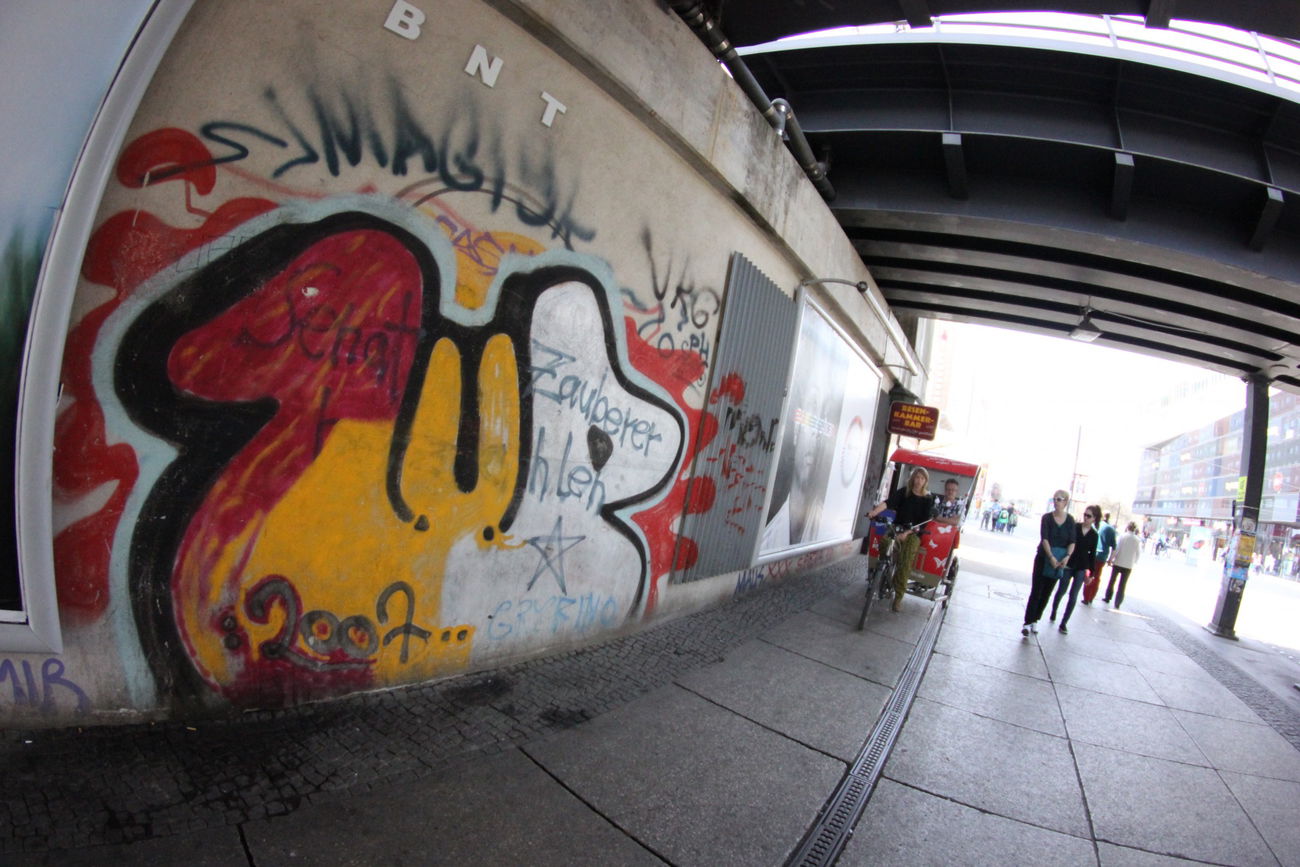 Graffiti Wall - Photo by DerletzteUwe - 1UP, Berlin, oldie
