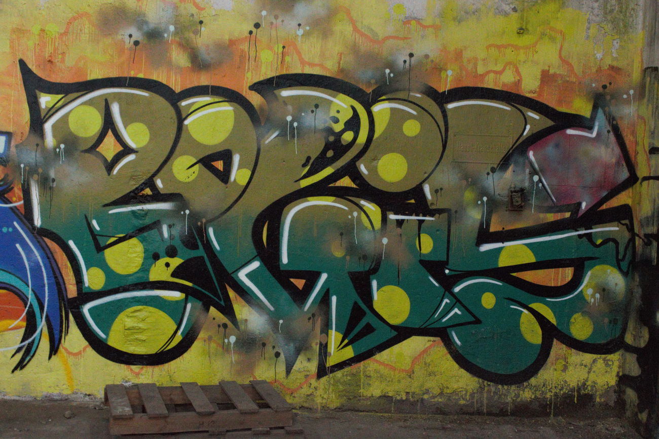 Graffiti Wall - Photo by DerletzteUwe - bogis