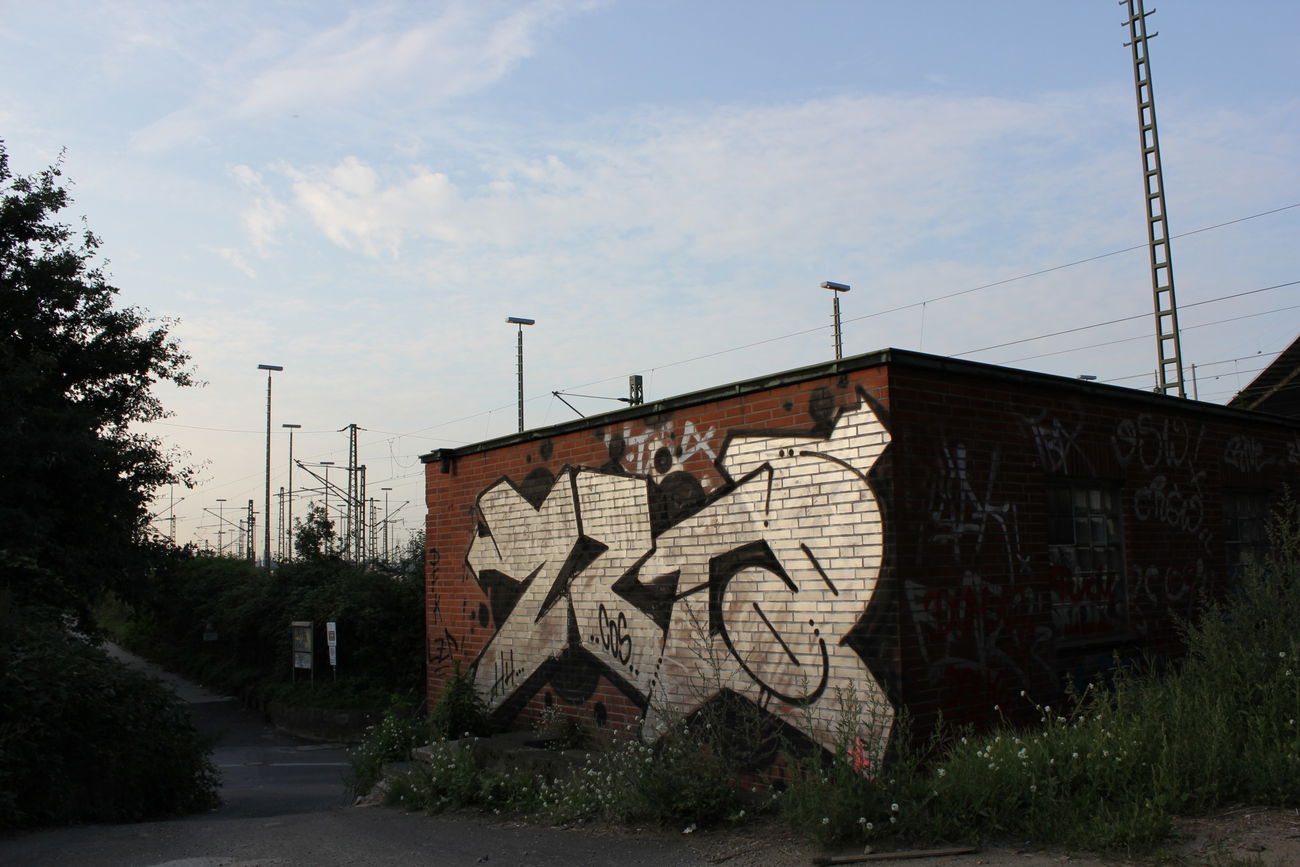 Graffiti Wall - Photo by DerletzteUwe - zztop, chrome, hamburg (2010)
