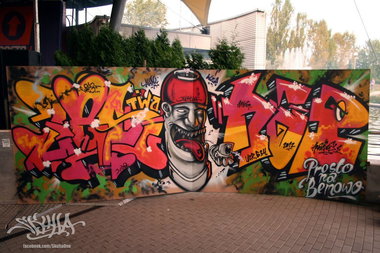 Graffiti Wall - Photo by Des2 - Skuha, Napis, Wes2 (2012)