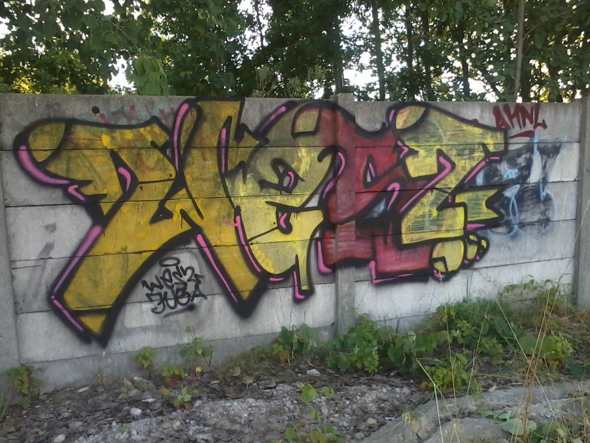 Graffiti Wall - Photo by Des2 - Wes2 (2013)