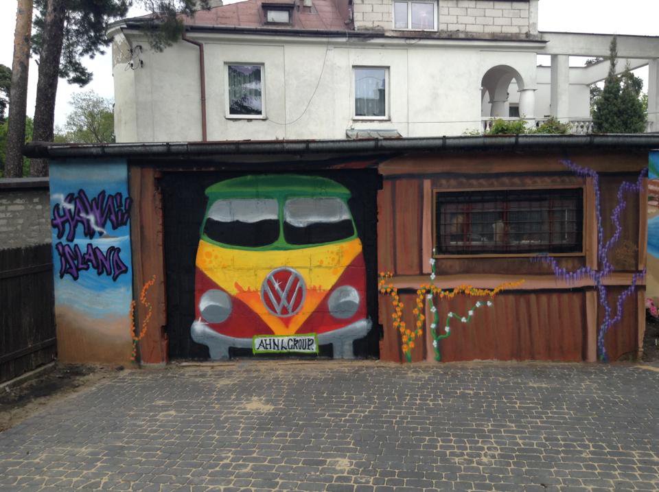 Graffiti Wall - Photo by Des2 - AHNL, FAMILIA (2014)