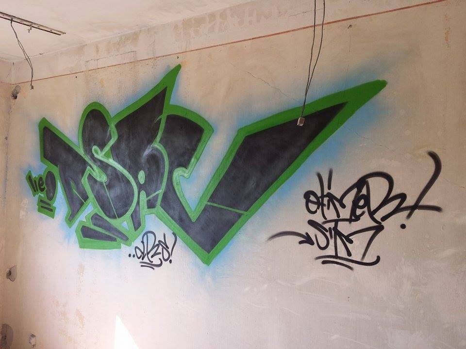 Graffiti Wall - Photo by Desaw1 - dsav, eo, otimer (2015)