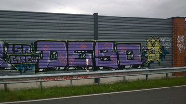 Graffiti Wall - Photo by Deso129