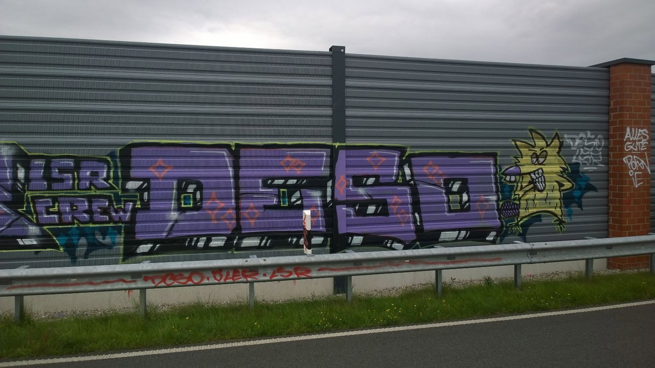 Graffiti Wall - Photo by Deso129