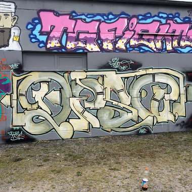 Graffiti Wall - Photo by Deso129