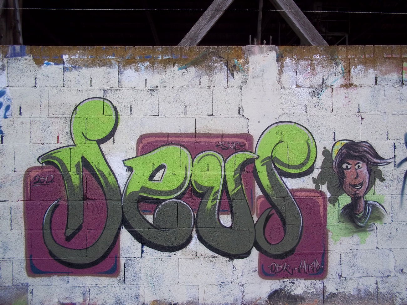 Graffiti Wall - Photo by Deussous