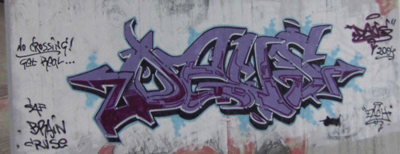 Graffiti Photo by Deussous - deus, one (2004)
