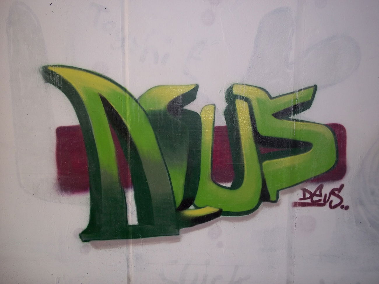 Graffiti Wall - Photo by Deussous