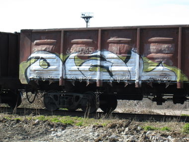 Graffiti Train - Photo by Dial - dial, fr8 (2013)