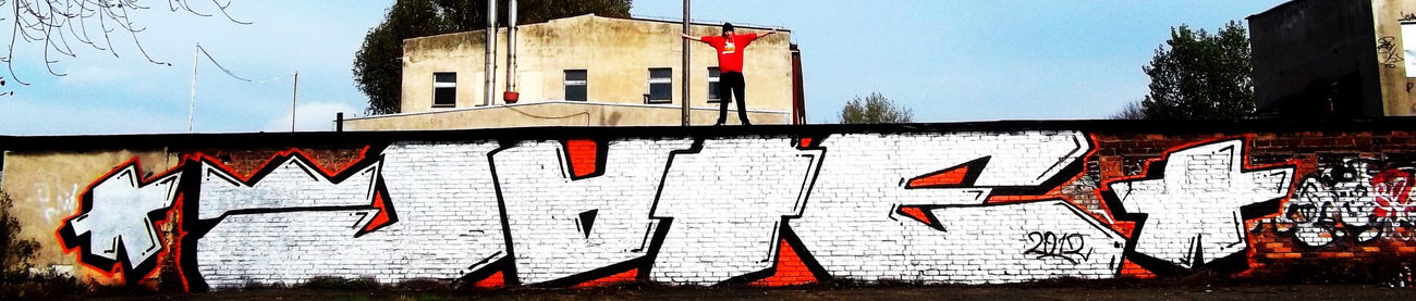 Graffiti Bombing - Photo by Dicit - Dicit-Late-IC, CREW (2012)