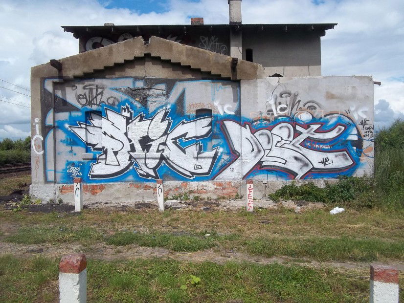 Graffiti Bombing - Photo by Dicit - phie[pk], dicit, ic (2013)