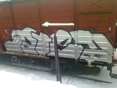 Graffiti Train - Photo by Dicit - lated, dicit, ic (2013)