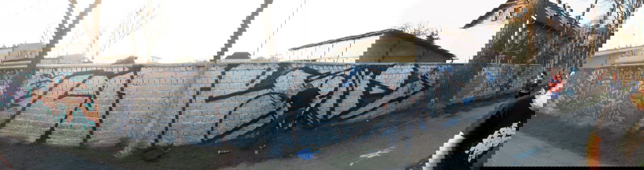 Graffiti Bombing - Photo by Dicit - late, crime, ic