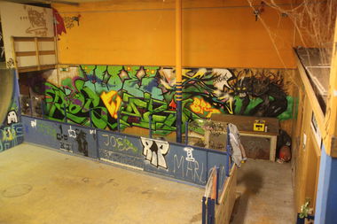 Graffiti Wall in 88239 - Photo by DieKeule - BTS, Rose, Azid (2016)