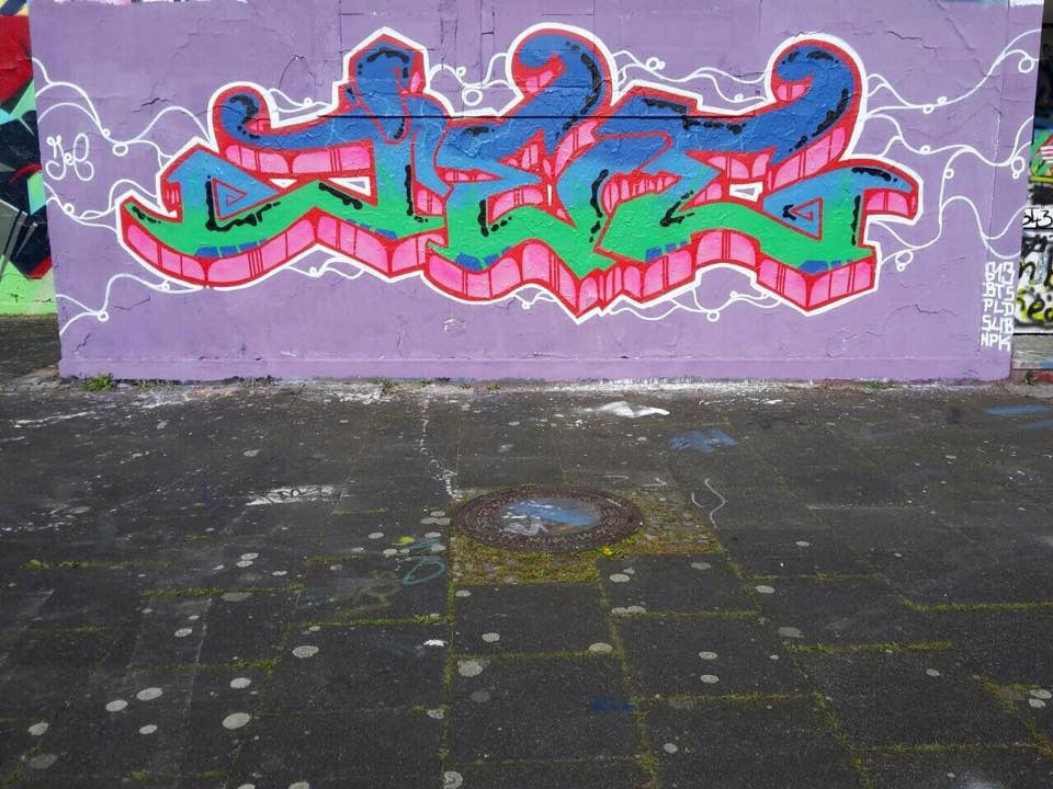 Graffiti Wall - Photo by DieKeule - JEE, 613, BTS (2016)