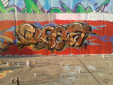 Graffiti Wall - Photo by Diggidi