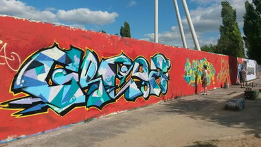 Graffiti Wall - Photo by Diggidi