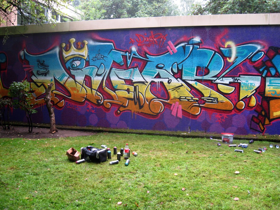 Graffiti Wall in Langenfeld - Photo by DinarUno - Dinar, Uno, Dinar (2013)