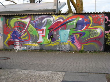 Graffiti Wall in Hilden - Photo by DinarUno - Dinar, Uno, Dinar (2013)