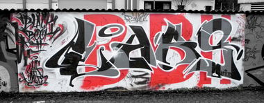Graffiti Wall in Hilden - Photo by DinarUno - Laas, Laas, Unltd (2014)