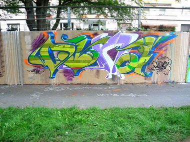 Graffiti Wall in Germany - Photo by DinarUno - Dinar, Dina, DinarUno (2014)